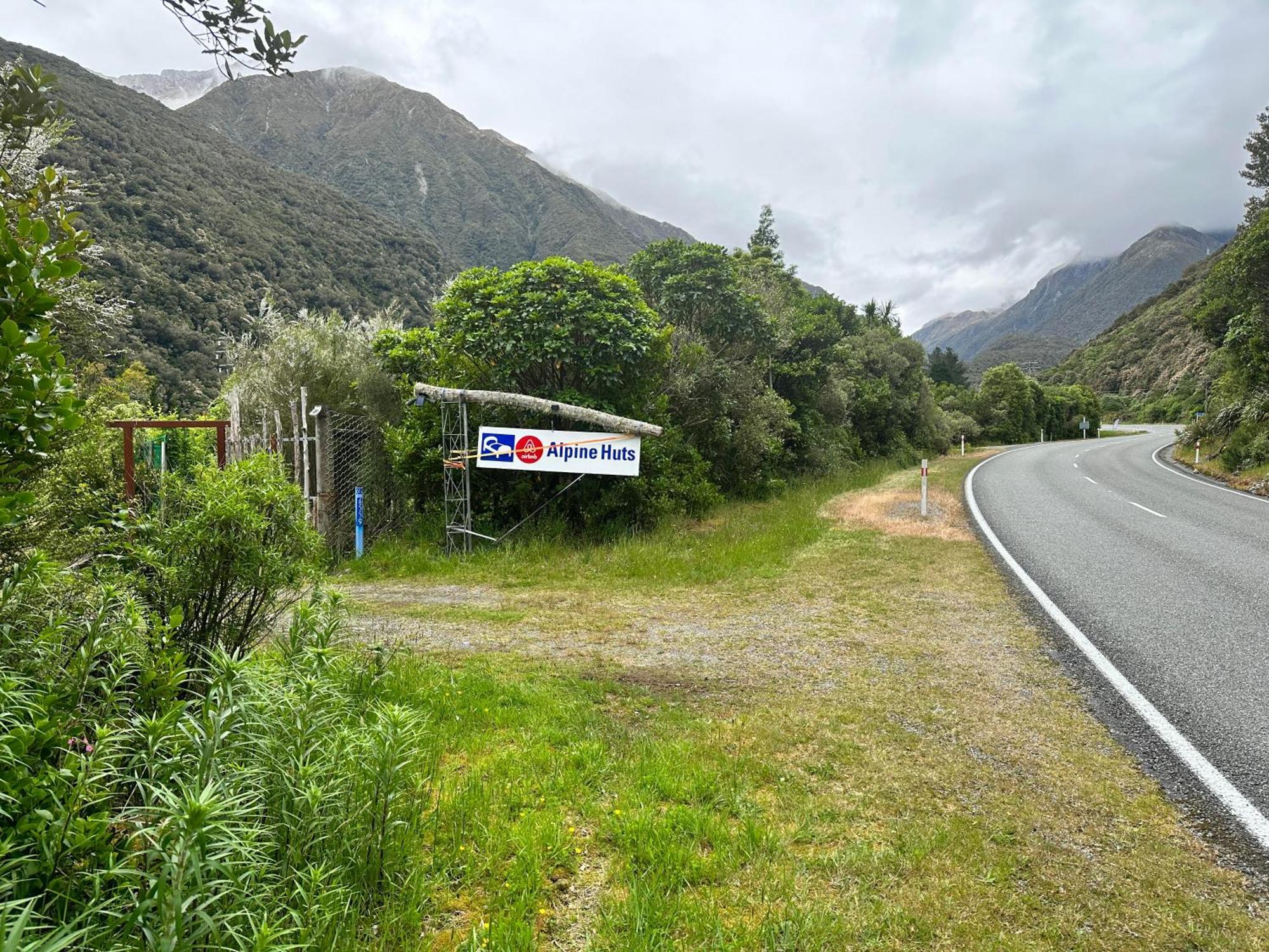 Basic, Super 'Cosy' Cabin In The Middle Of National Park And Mountains Apartment Otira Exterior photo